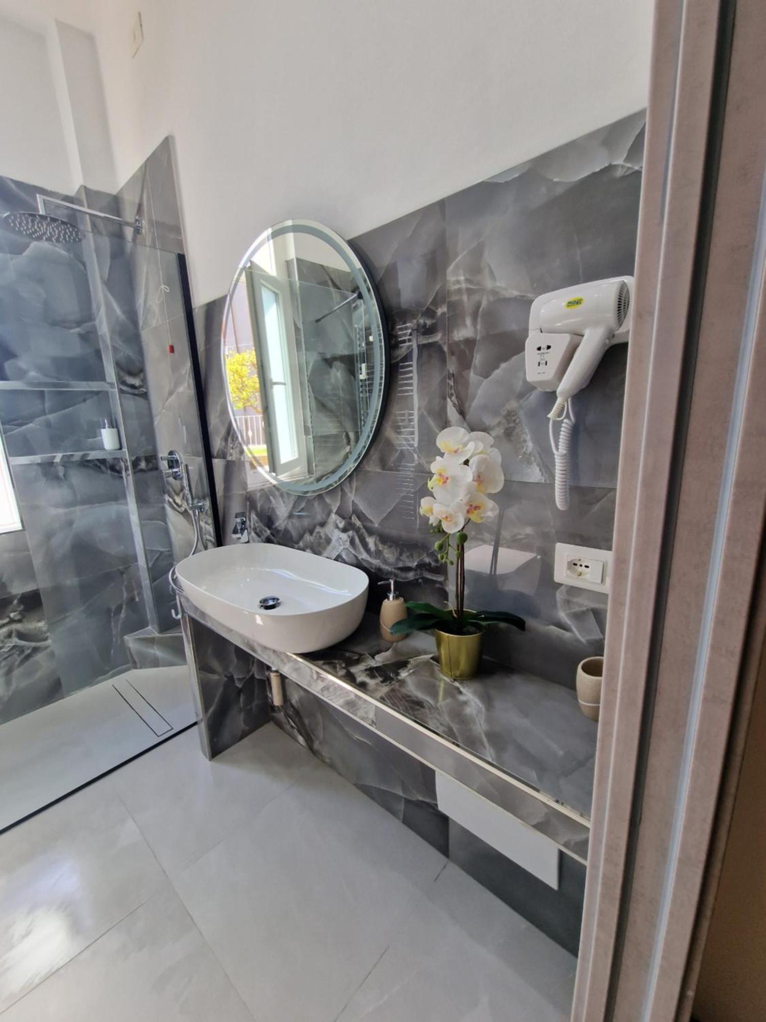 La Casa Della Stazione Appartement La Spezia Buitenkant foto