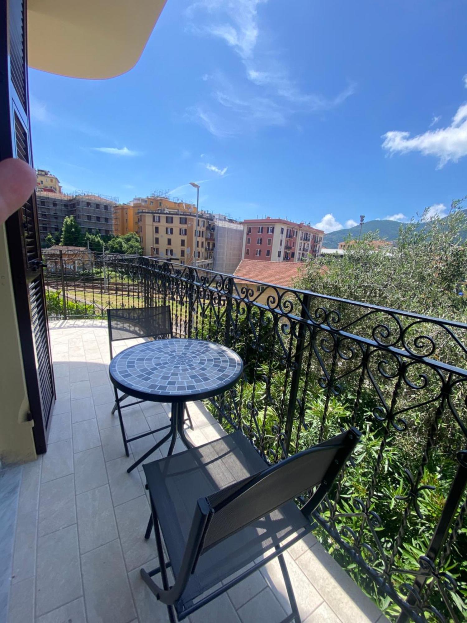 La Casa Della Stazione Appartement La Spezia Buitenkant foto